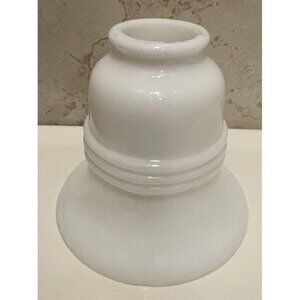 Quorum White Milk Opal Glass Shade Sconce Fan Horizontal Ridges 2522 Vtg 2.25”